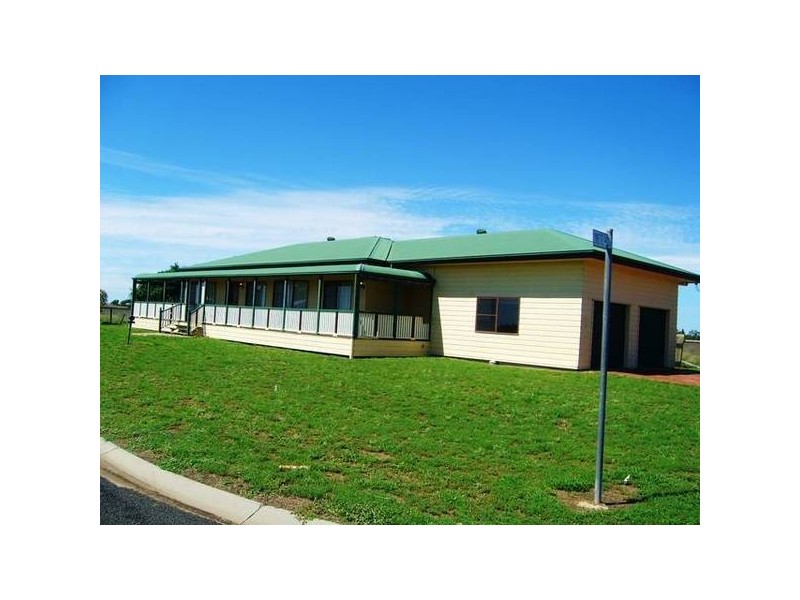 6 Agnes Street, Dalby QLD 4405