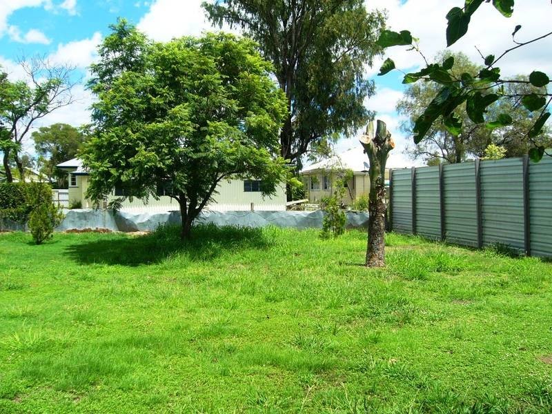 130 Bunya Street, Dalby QLD 4405