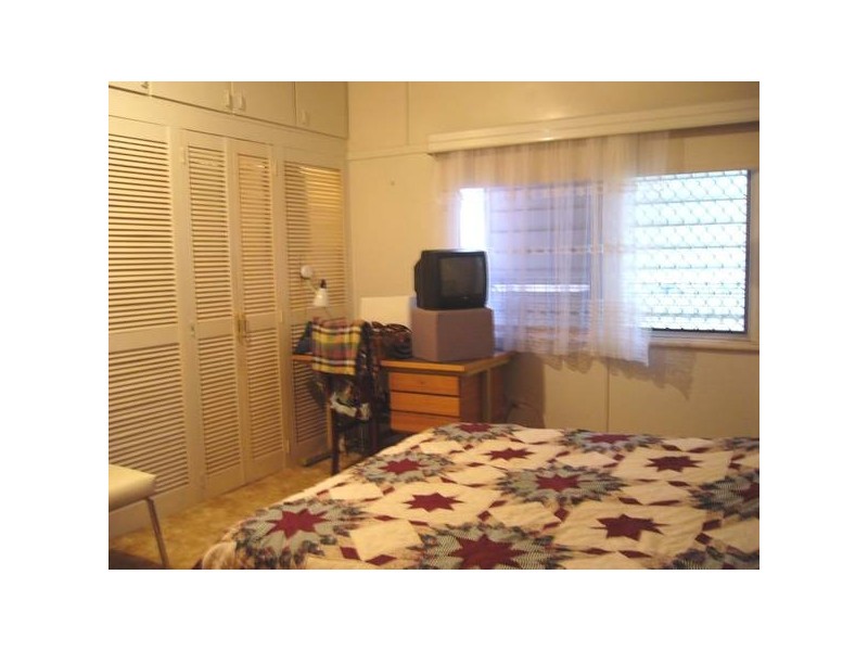 75 Nicholson St, Dalby QLD 4405