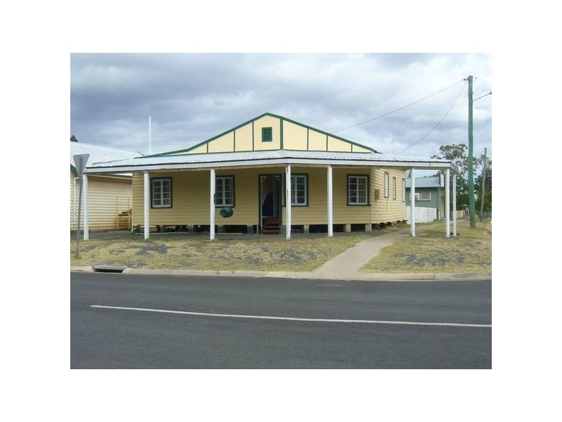 80 Bunya Street, Dalby QLD 4405