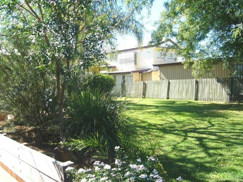 10 Vowles Street, Dalby QLD 4405