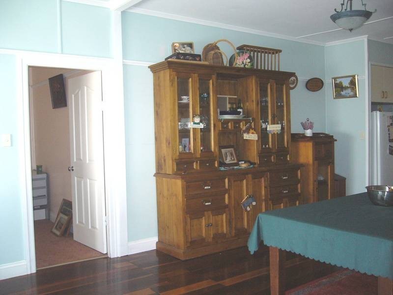 10 Vowles Street, Dalby QLD 4405