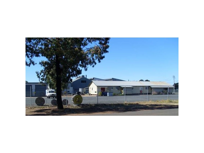 16 Loudoun St, Dalby QLD 4405