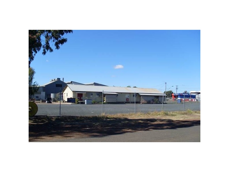 16 Loudoun St, Dalby QLD 4405