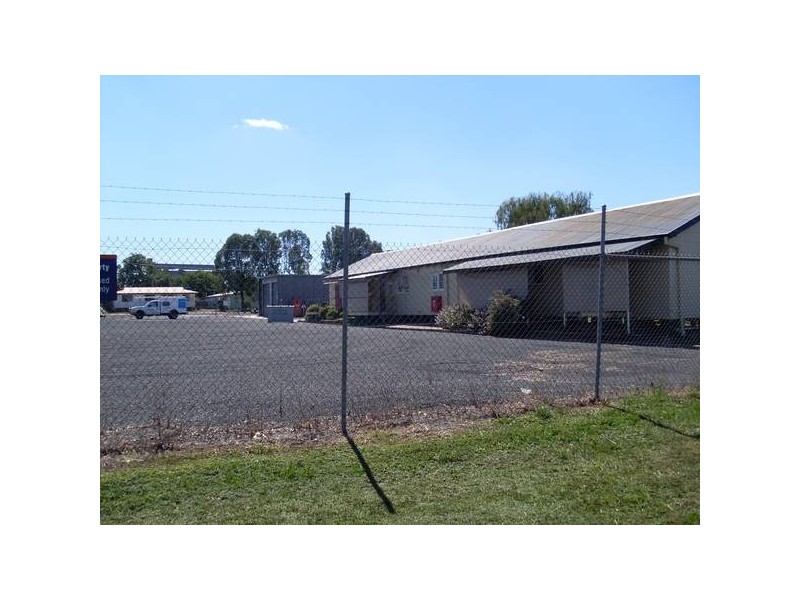 16 Loudoun St, Dalby QLD 4405