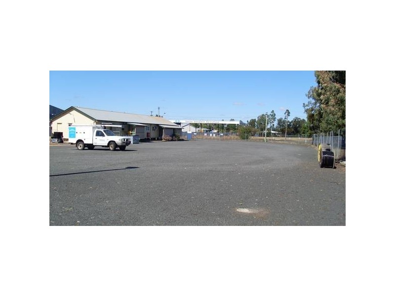 16 Loudoun St, Dalby QLD 4405