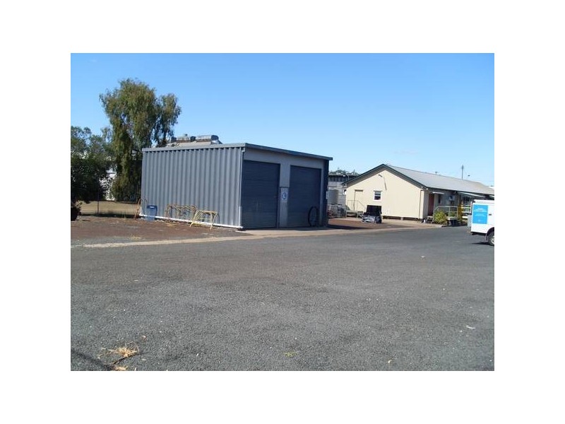 16 Loudoun St, Dalby QLD 4405