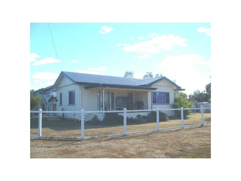 113 Bunya Street, Dalby QLD 4405