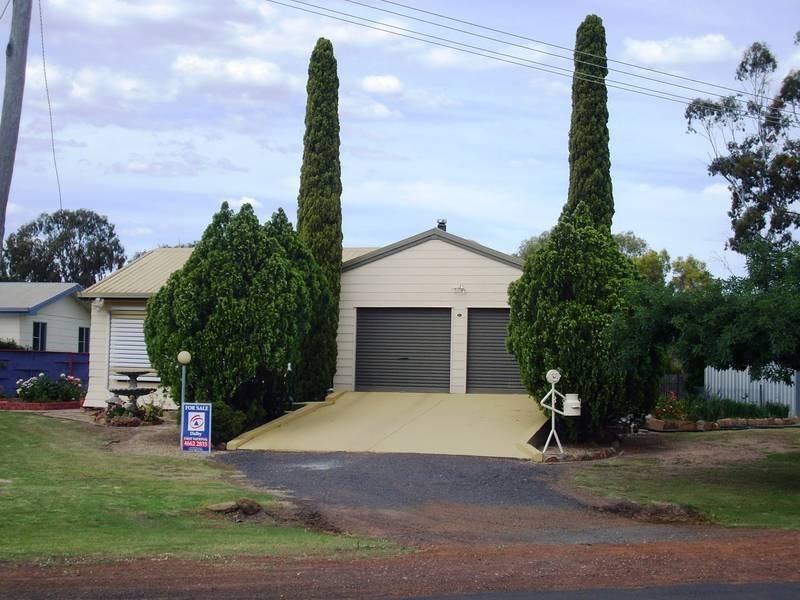 3 Curtis Street, Dalby QLD 4405