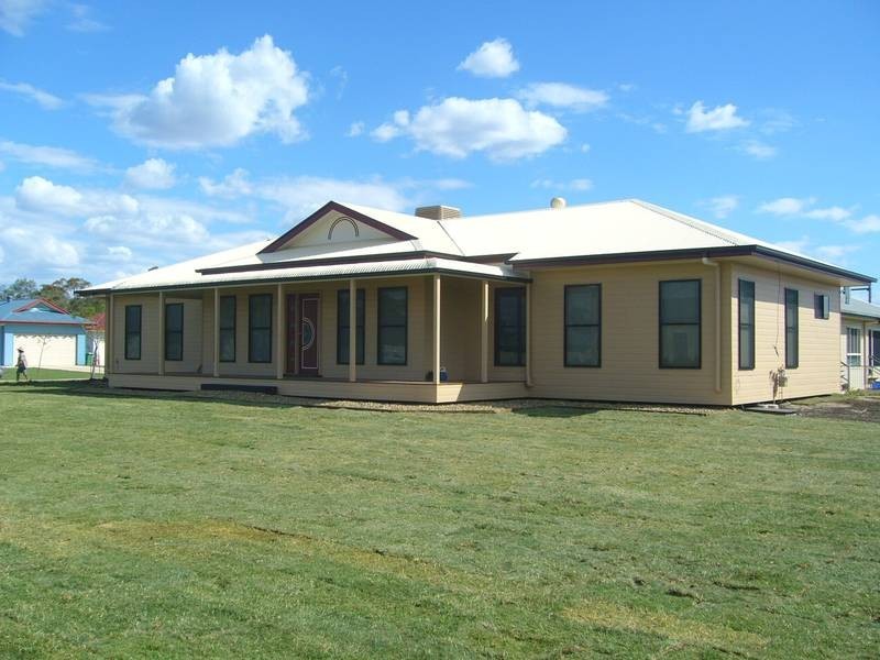 3 Jacaranda Court, Dalby QLD 4405