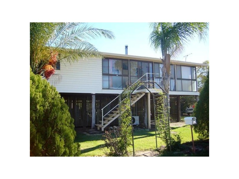 35 Queen Street, Jandowae QLD 4410