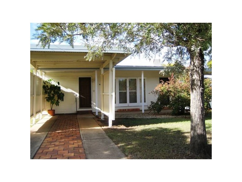 25 Geisel St, Dalby QLD 4405