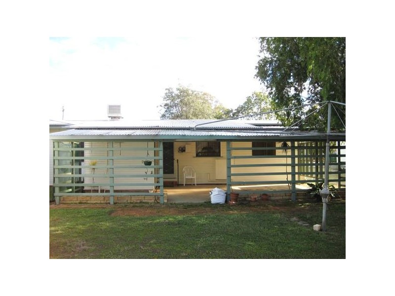 25 Geisel St, Dalby QLD 4405