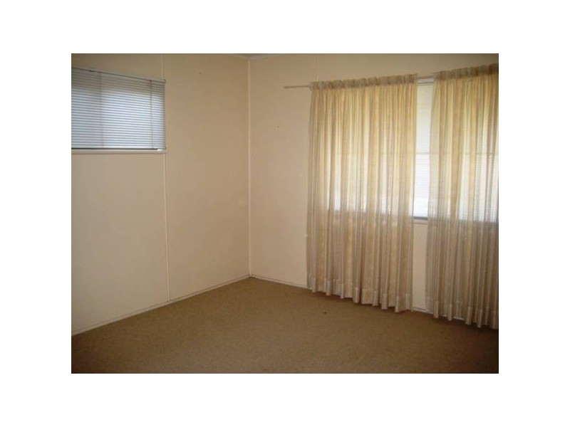 25 Geisel St, Dalby QLD 4405