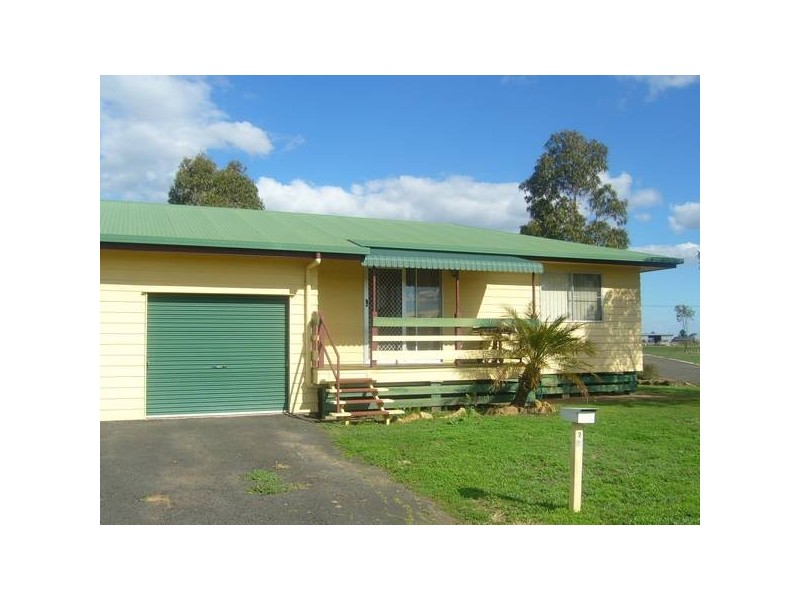 2/23 Leichardt Ave, Dalby QLD 4405