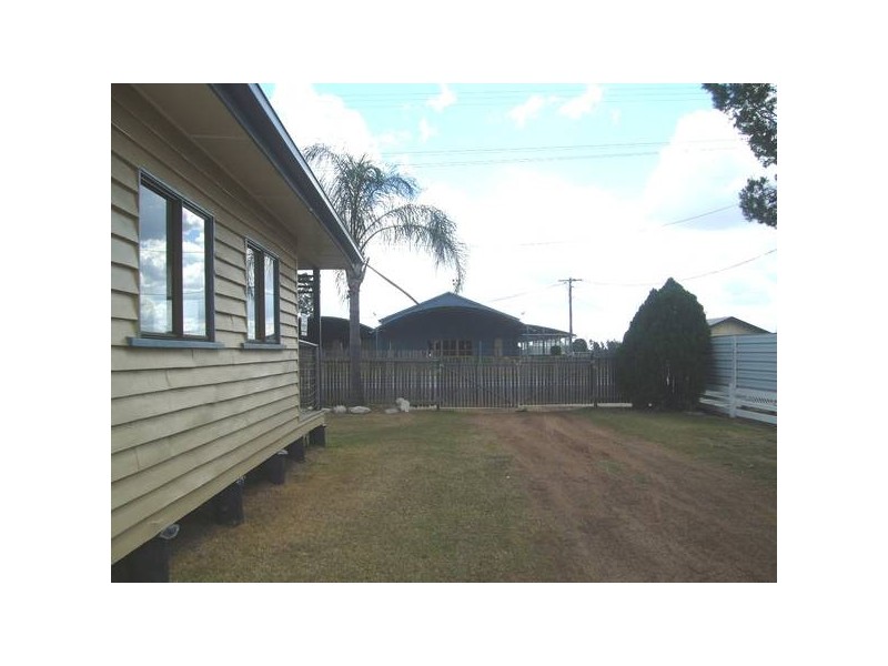 57 Nicholson Street, Dalby QLD 4405