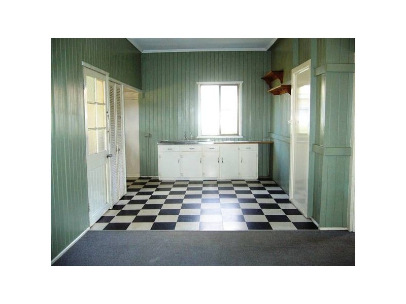57 Nicholson Street, Dalby QLD 4405