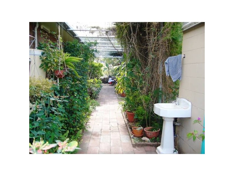 32 Chelldan Ave, Dalby QLD 4405