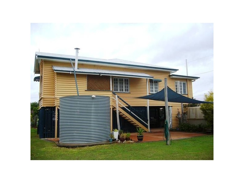 25 Dalby St, Jandowae QLD 4410