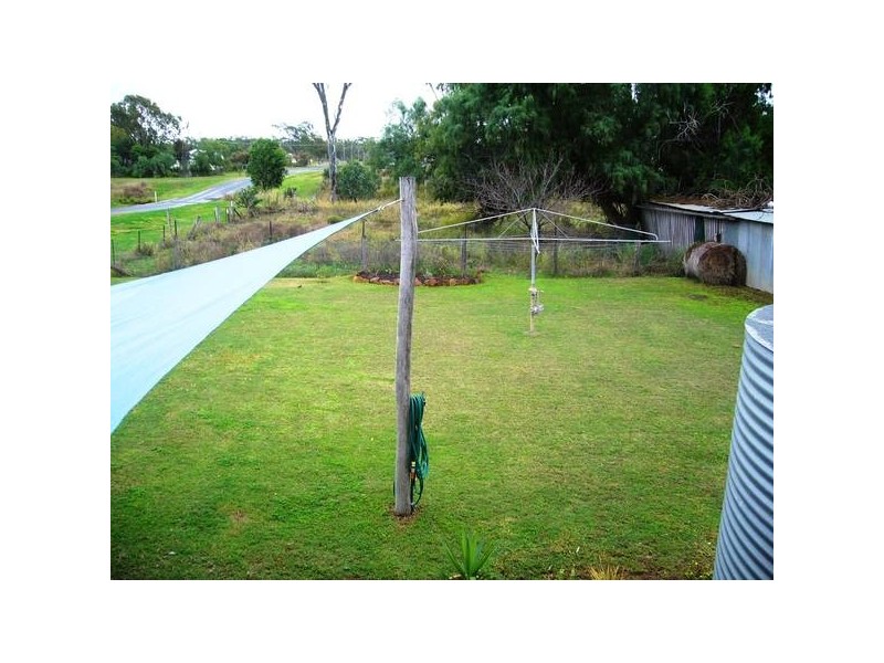 25 Dalby St, Jandowae QLD 4410