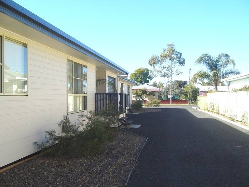 1,2&3/28 Geisel Street, Dalby QLD 4405
