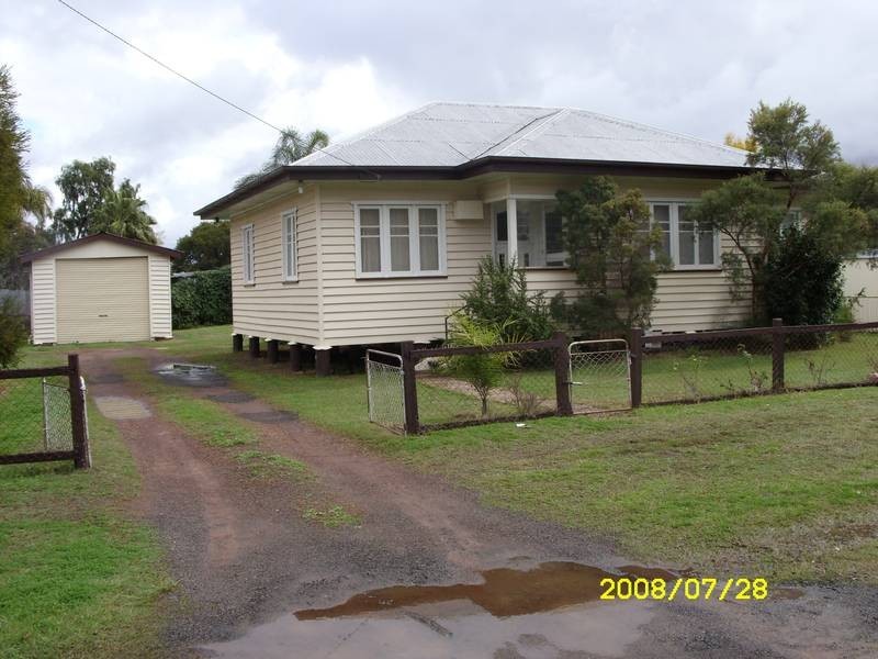 3 Walsh Street, Dalby QLD 4405