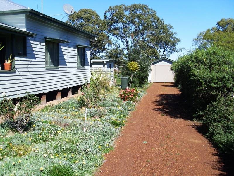 84 High Street, Jandowae QLD 4410