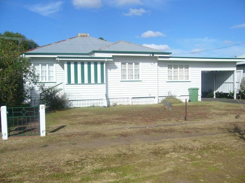 85 Edward Street, Dalby QLD 4405