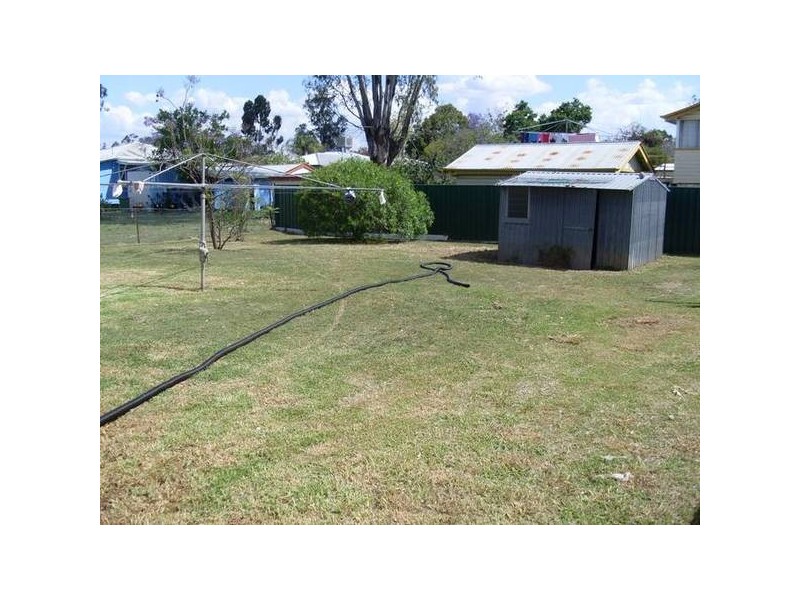 4 Bagot Street, Dalby QLD 4405
