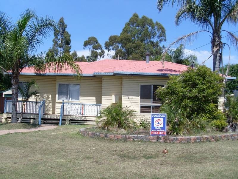 106 Bunya Street, Dalby QLD 4405