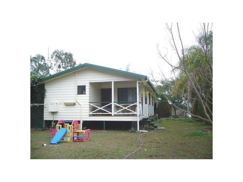 39 Lytton St, Warra QLD 4411