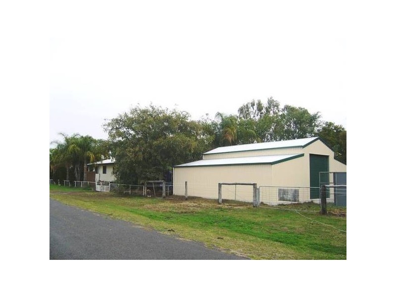 39 Lytton St, Warra QLD 4411