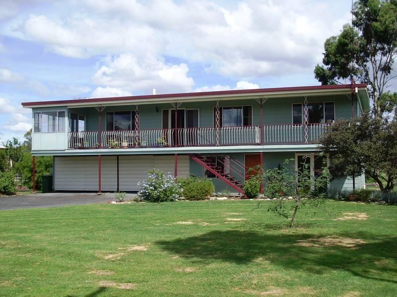 123 Nicholson Street, Dalby QLD 4405
