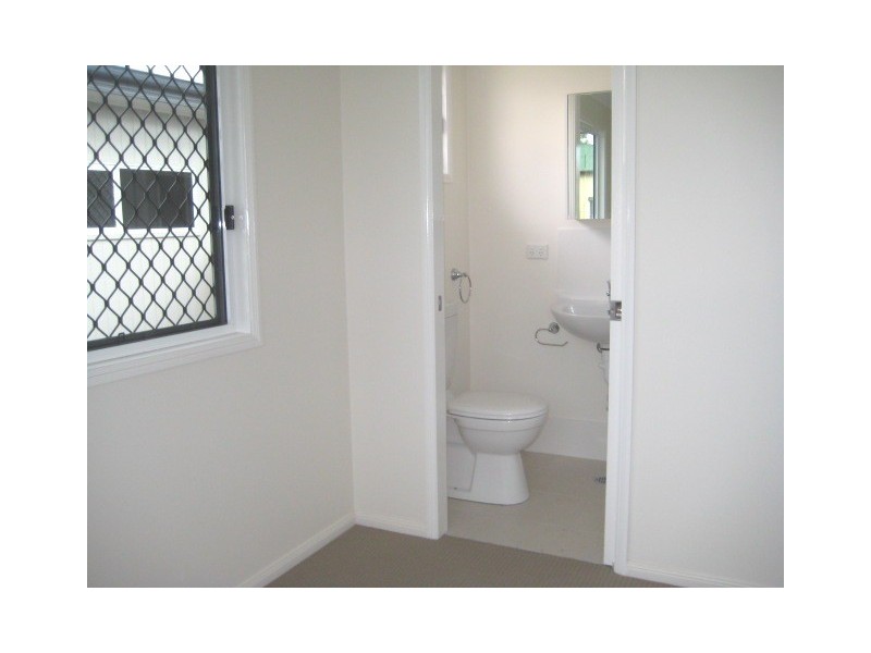 1,2,3/20 Homebush Street, Dalby QLD 4405