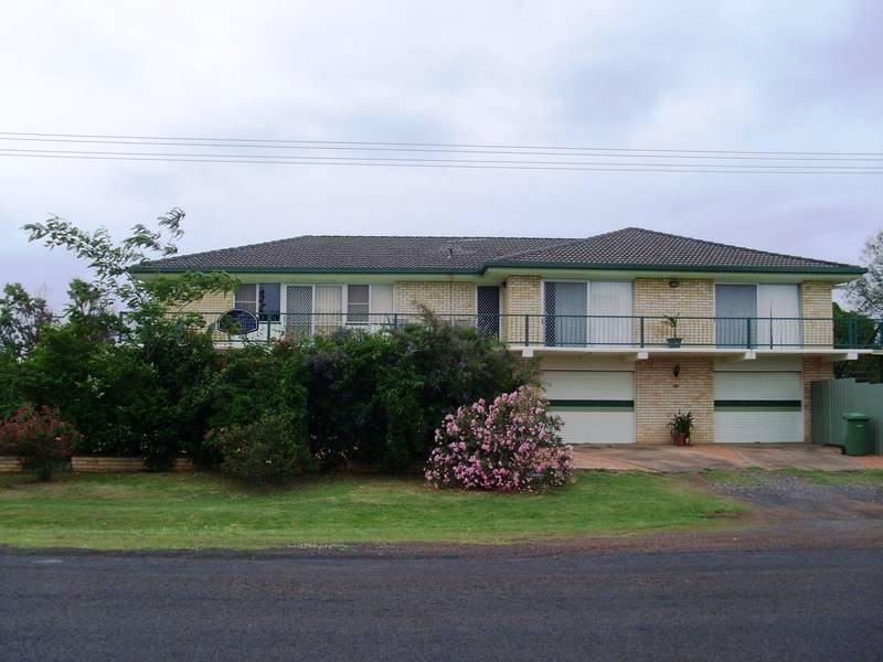 50 Charles St, Dalby QLD 4405