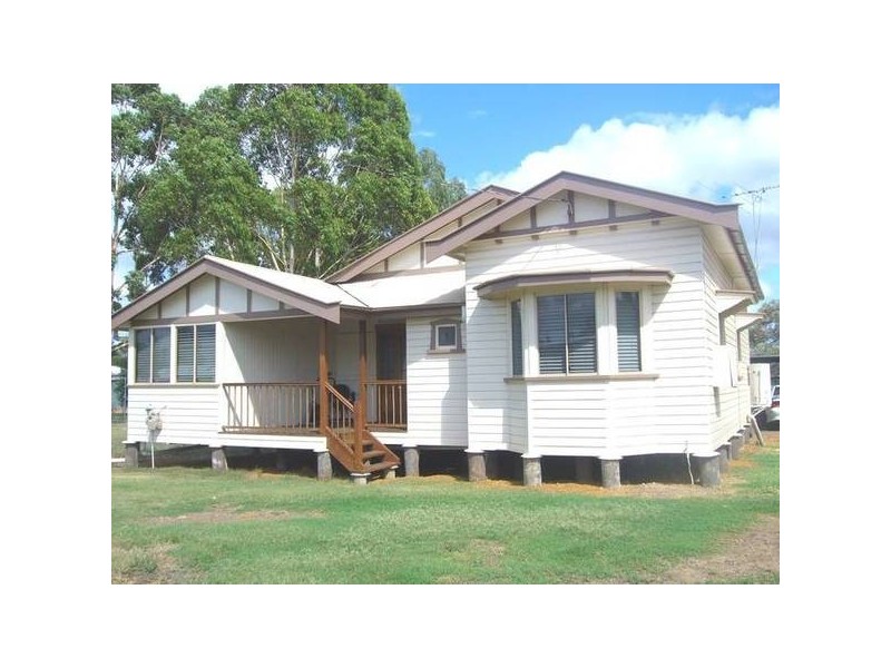 8 Condamine St, Dalby QLD 4405