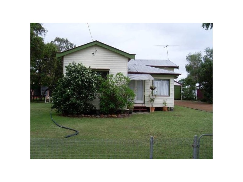 23 Bunya St, Dalby QLD 4405