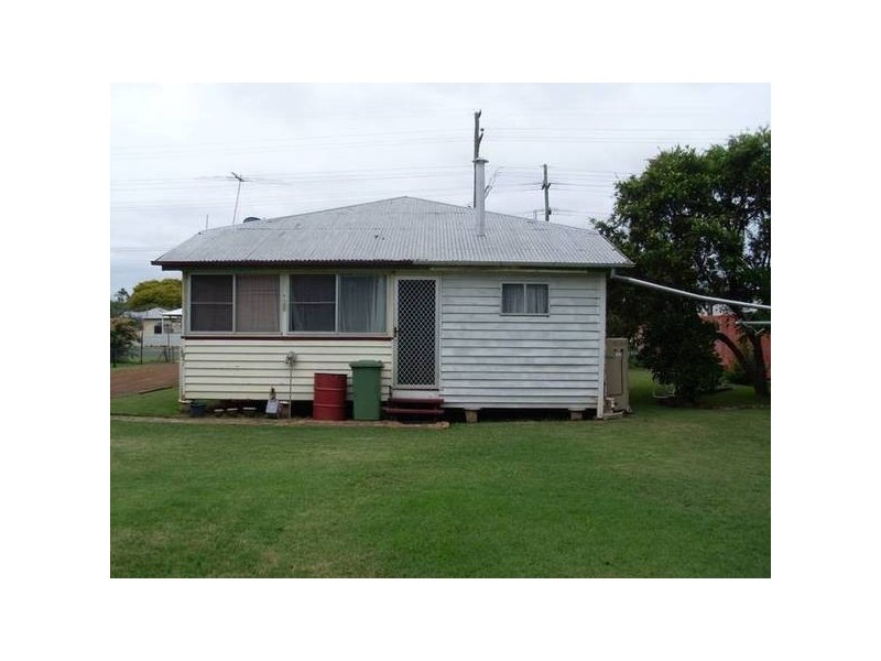 23 Bunya St, Dalby QLD 4405