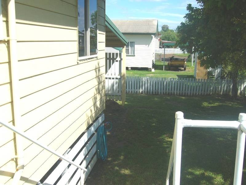 4 Cordelia Street, Dalby QLD 4405