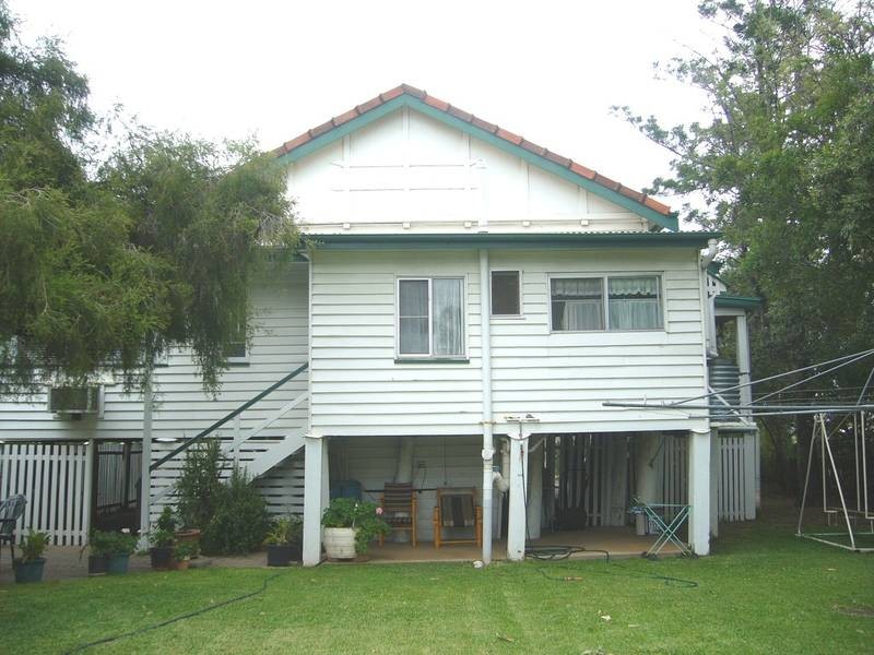 31 Bunya Street, Dalby QLD 4405