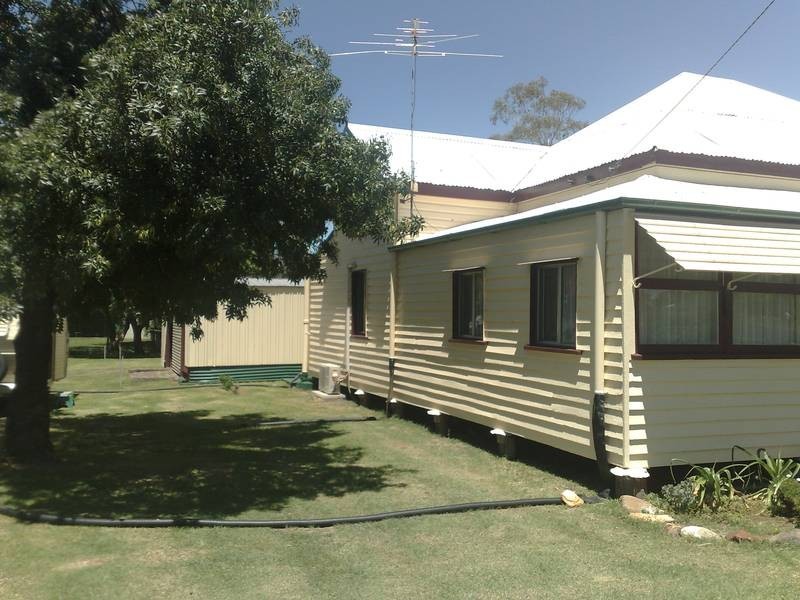 44 Warra Street, Jandowae QLD 4410