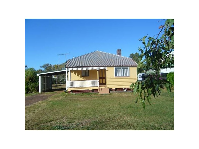 16 Matheson St, Dalby QLD 4405