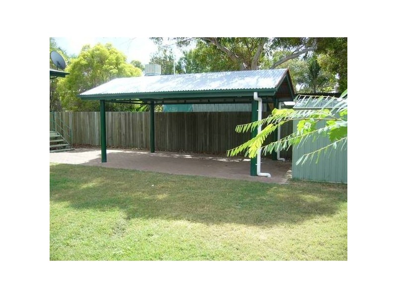 9 Raynor Street, Dalby QLD 4405