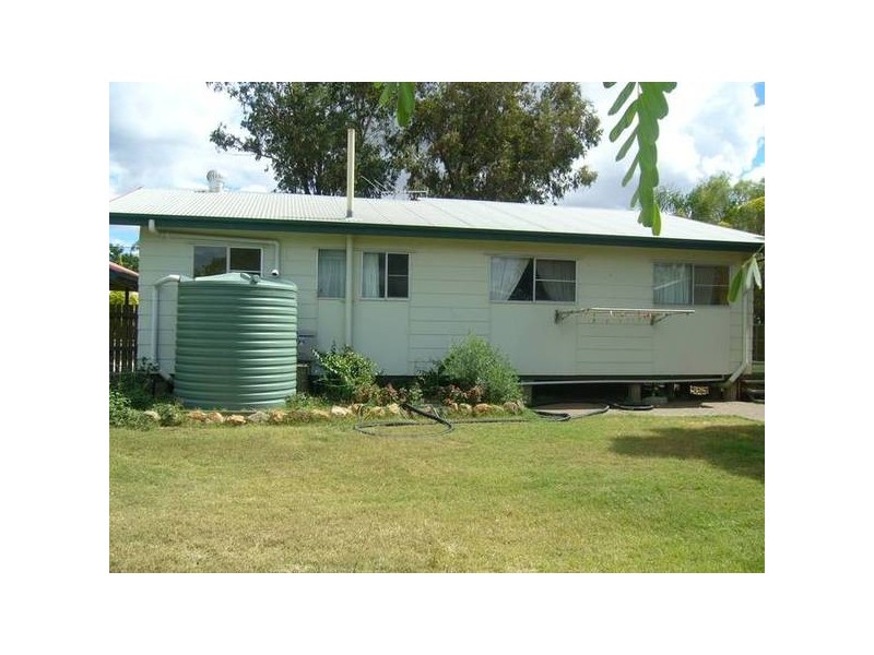 9 Raynor Street, Dalby QLD 4405