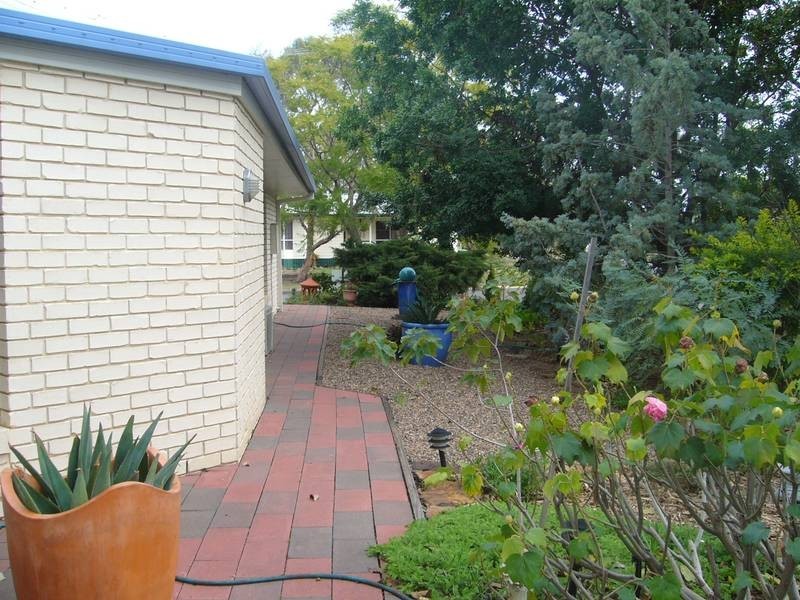 10 Lawson Street, Dalby QLD 4405