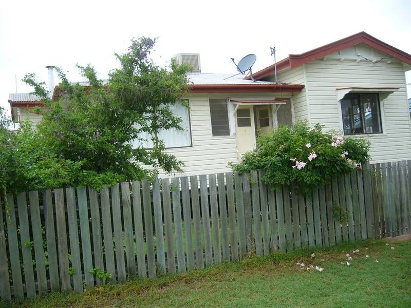 15 Garrow Street, Dalby QLD 4405