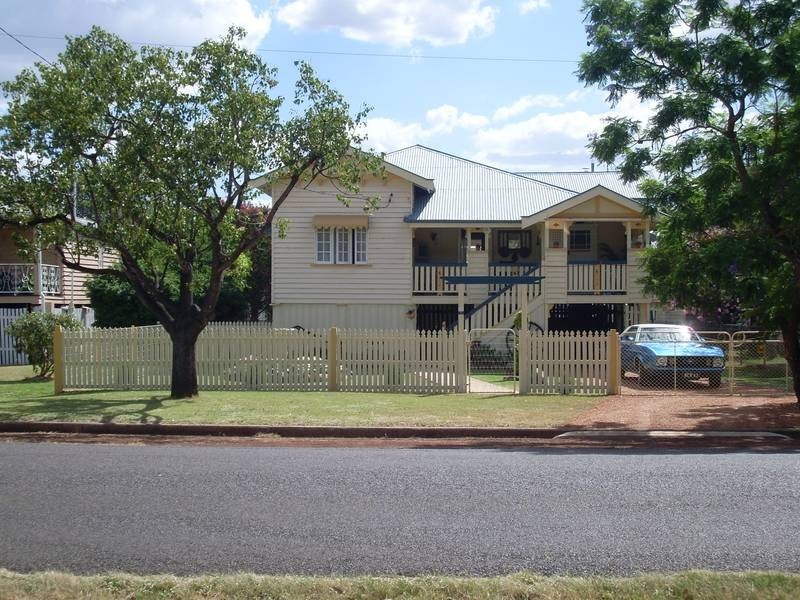 54 Hickey Street, Jandowae QLD 4410