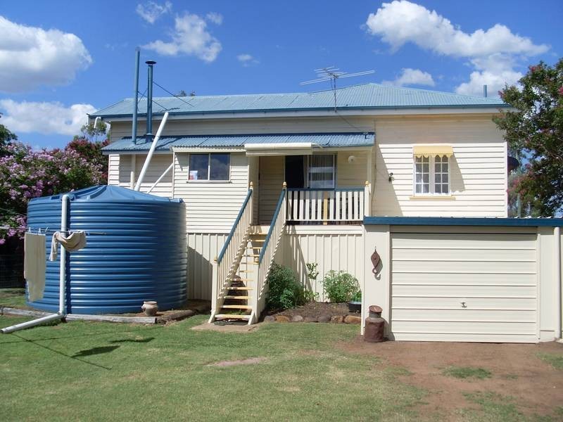 54 Hickey Street, Jandowae QLD 4410