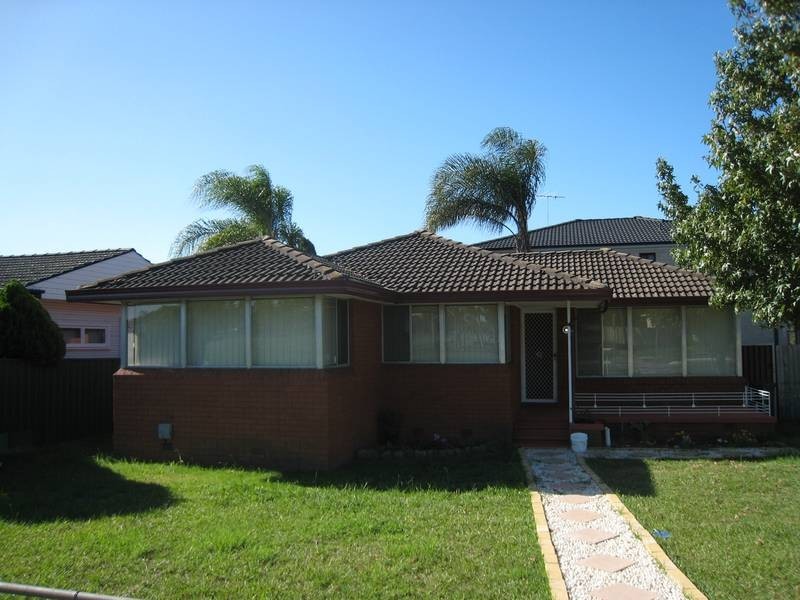 135 Rielly Street, Lurnea NSW 2170