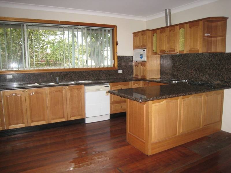 106 Longstaff Ave, Chipping Norton NSW 2170